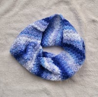 Image 3 of  Squishy & cozy cowl