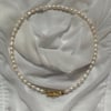 Reign pearl necklace