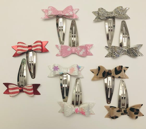 Image of Mini Bow hair clips 