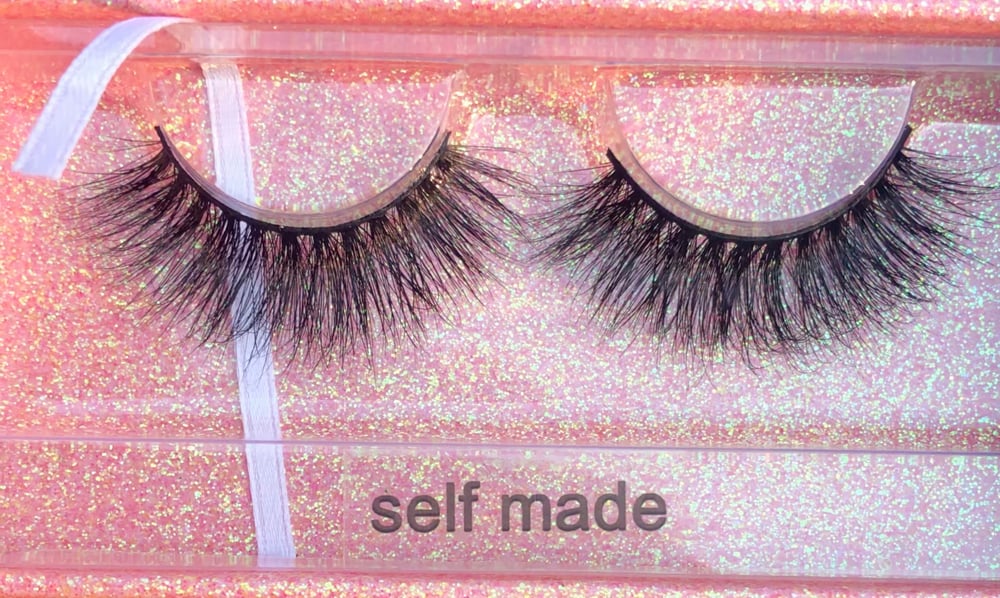 Image of Self Made(16mm)