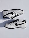 Nike SB Dunk Low "IW White Black" 