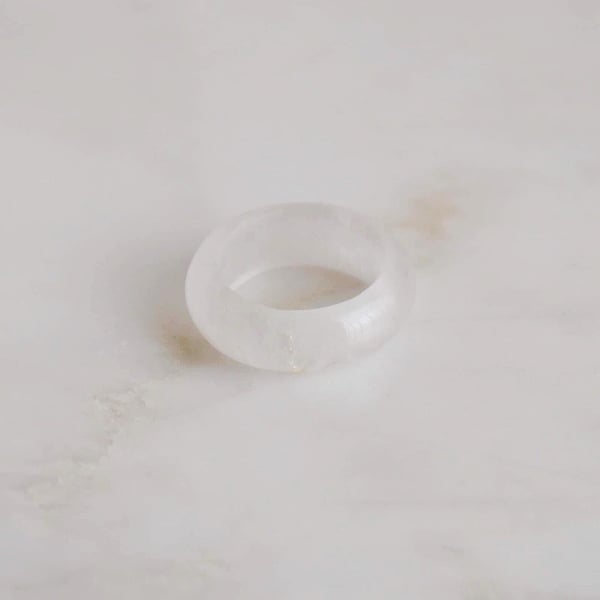 Image of Vietnam Clear Quartz antique style round band ring
