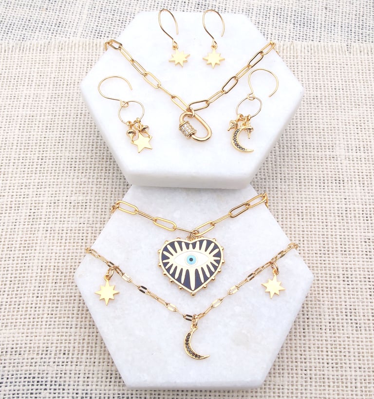 Carabiner Necklace Image 2