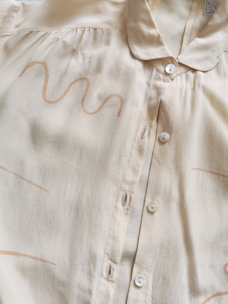 Image of round collar blouse 