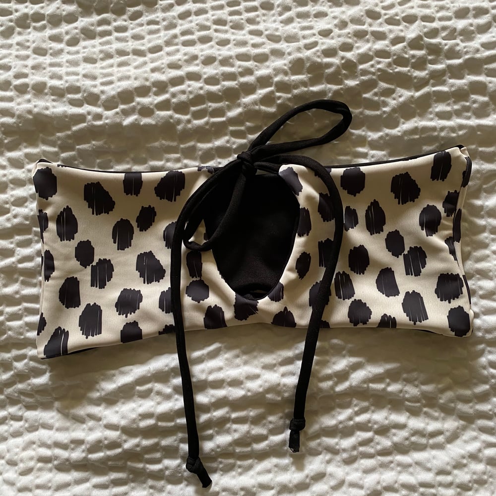 Image of ECO EX MULTI WAY TOP : NEUTRAL WILD X BLACK 