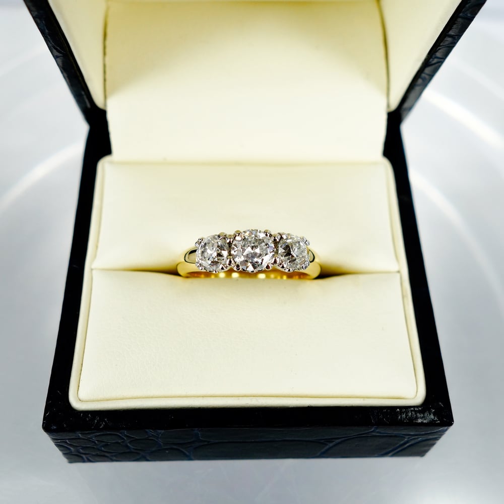 Image of 18ct yellow gold three old cut diamond dress ring. Sp3 (8245)