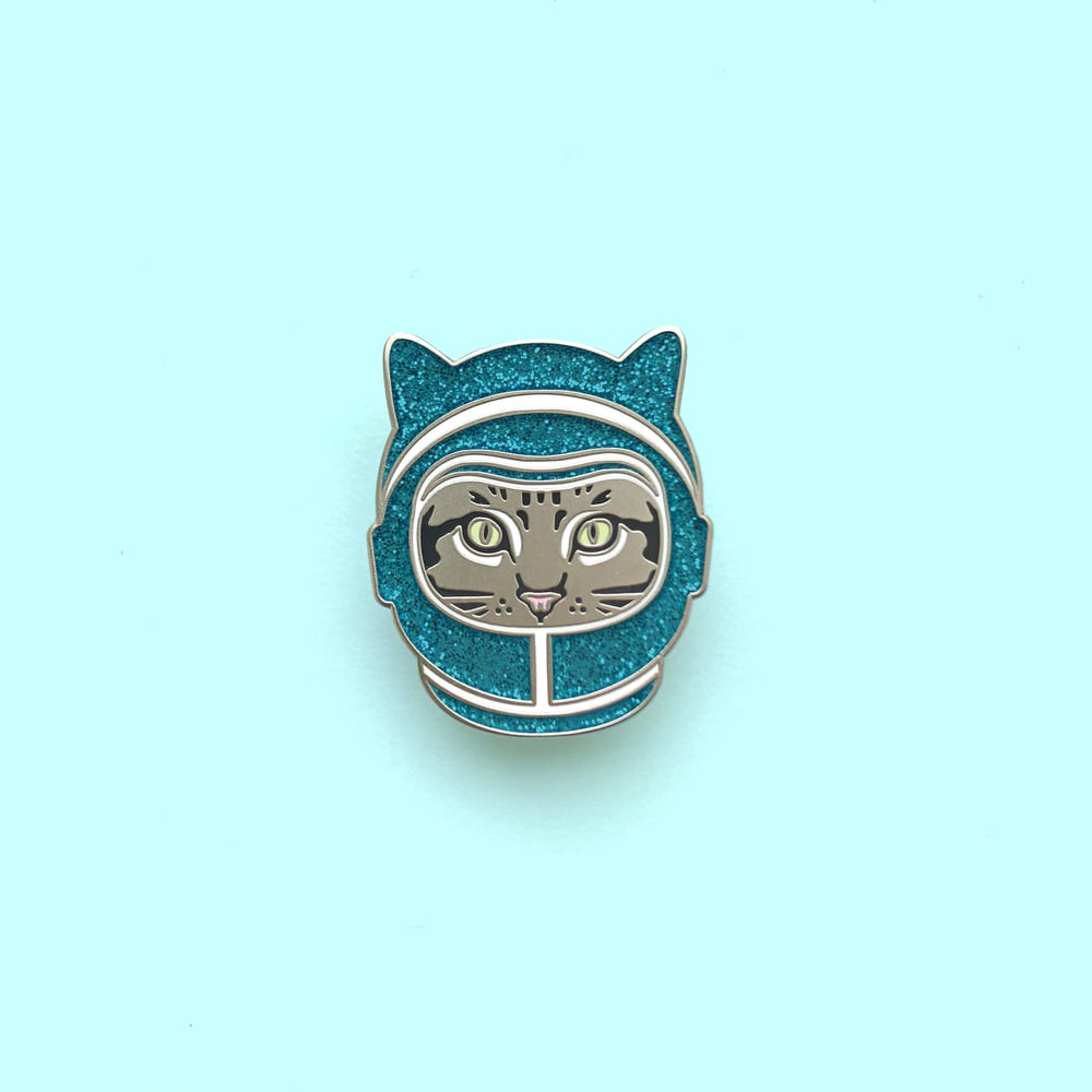 Image of space cat enamel pin (turquoise helmet) - enamel cat pin - astronaut cat - space kitty