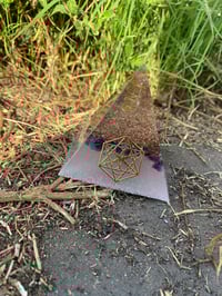 Orgonite Pyramid (Remove EMF Waves)