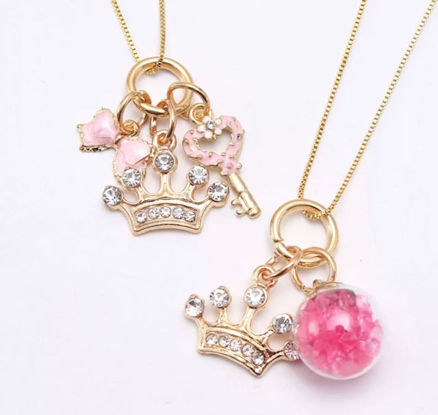 Crown me please necklace