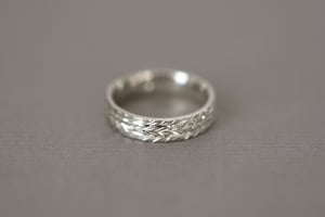 Image of 9ct white gold 5mm flat court herringbone ring