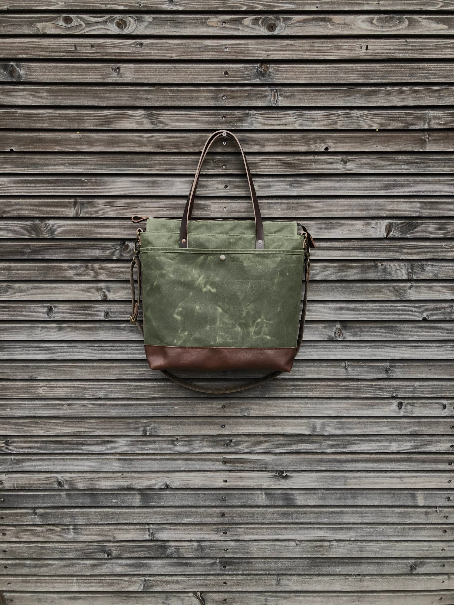 Image of Diaper bag / weekend bag in waxed canvas with leather handles and bottom COLLECTION UNISEX