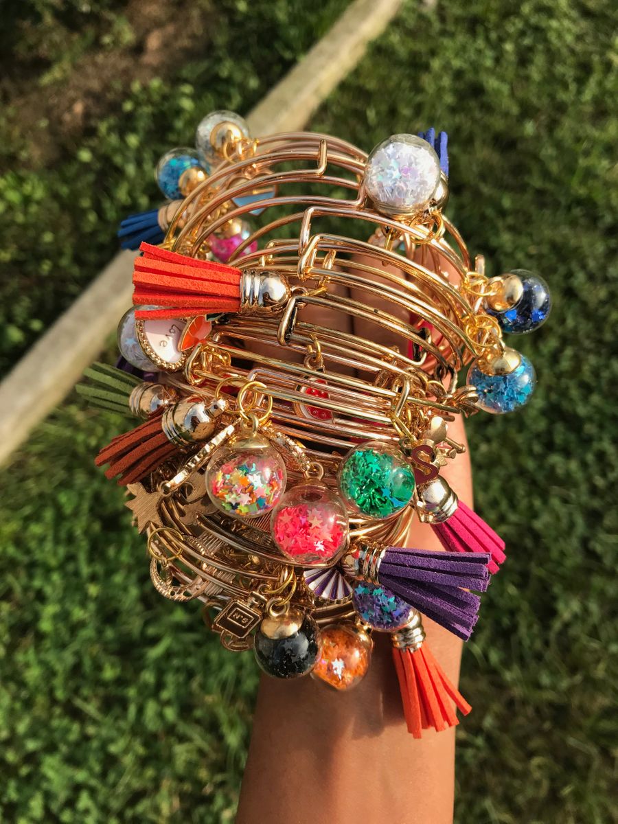 Image of Basic Gold Bangle 