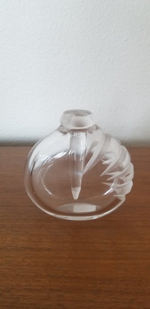 Image of Engraved perfume bottle 