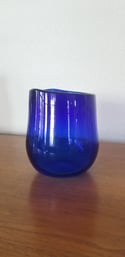 Blue vase 