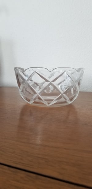 Image of Scalloped edge engraved bowl 