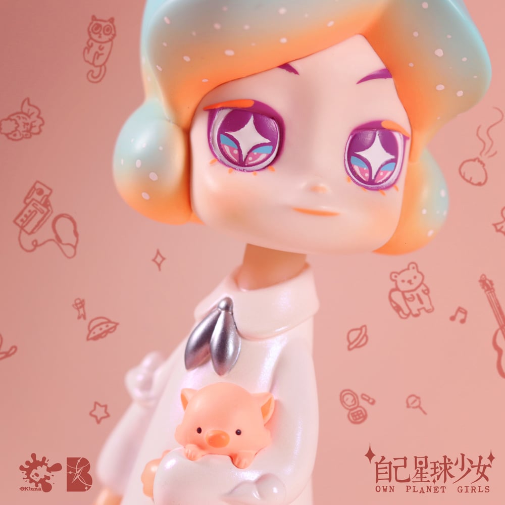 Image of OWN PLANET GIRLS 自己星球少女 - MIWU 