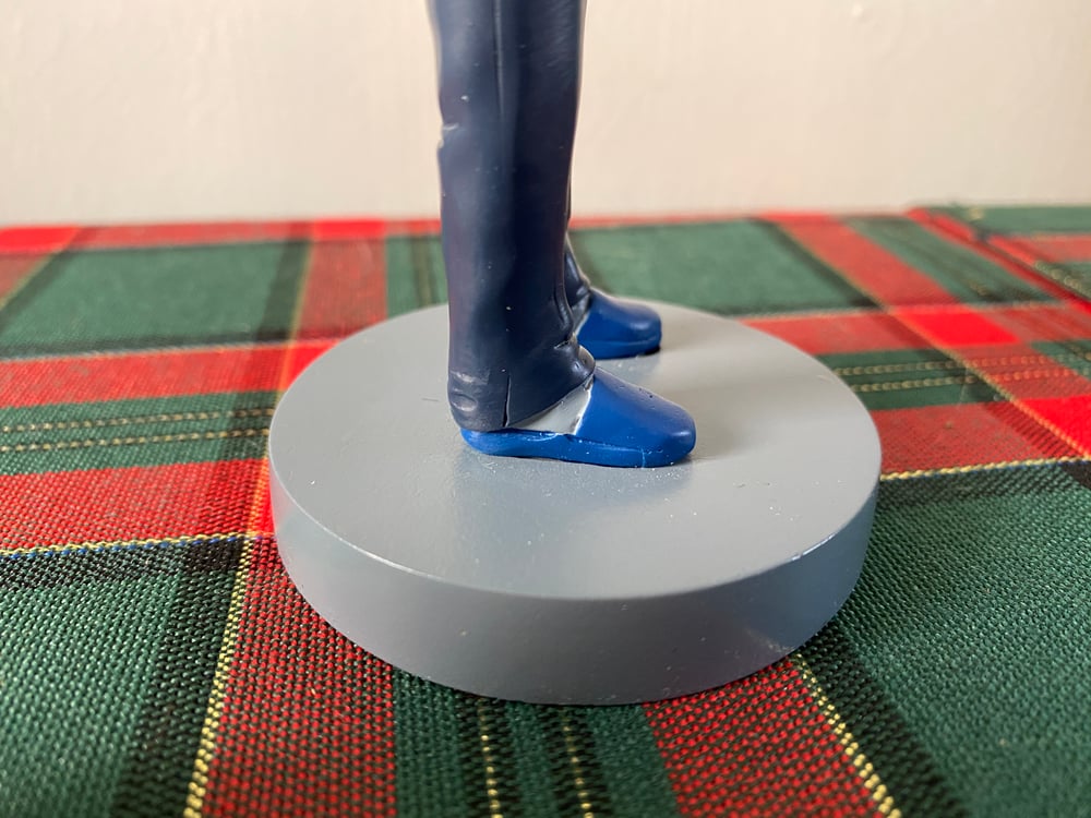(ONLY 3 LEFT!) 7.5" Tall Slippers Bobble Head!! (Head Bobbles!)