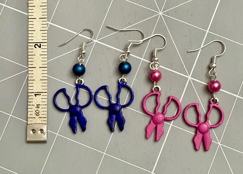 Image of Twisted Scissors Earrings