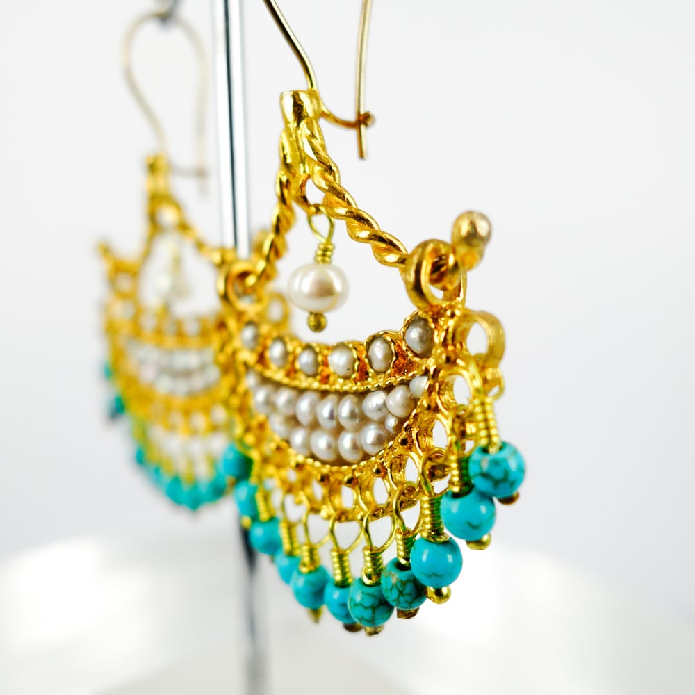 Image of Yellow gold plated and pearl ottoman earrings. M3162