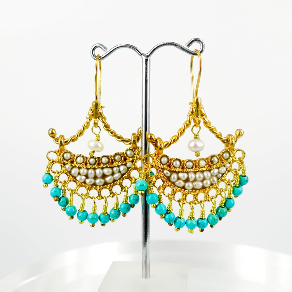 Image of Yellow gold plated and pearl ottoman earrings. M3162