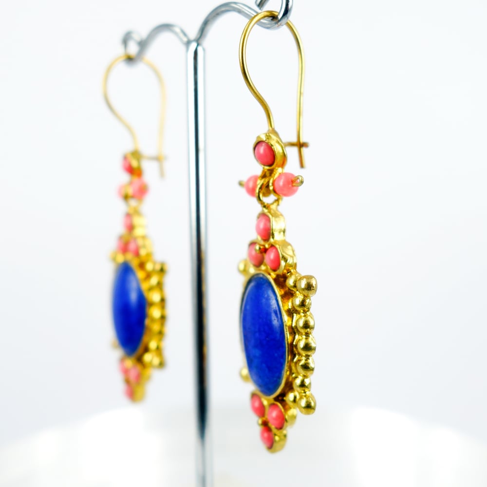 Image of Yellow gold plated and pearl ottoman earrings. M3162a