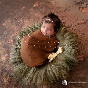 Image of Round Curly Blanket - Forest Green, 