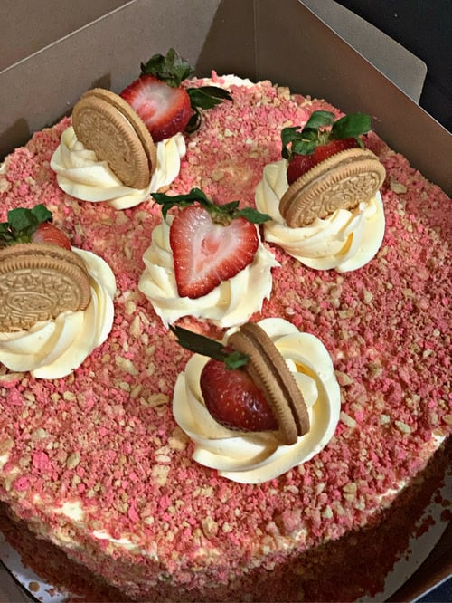 Image of Strawberry Crumble Cake