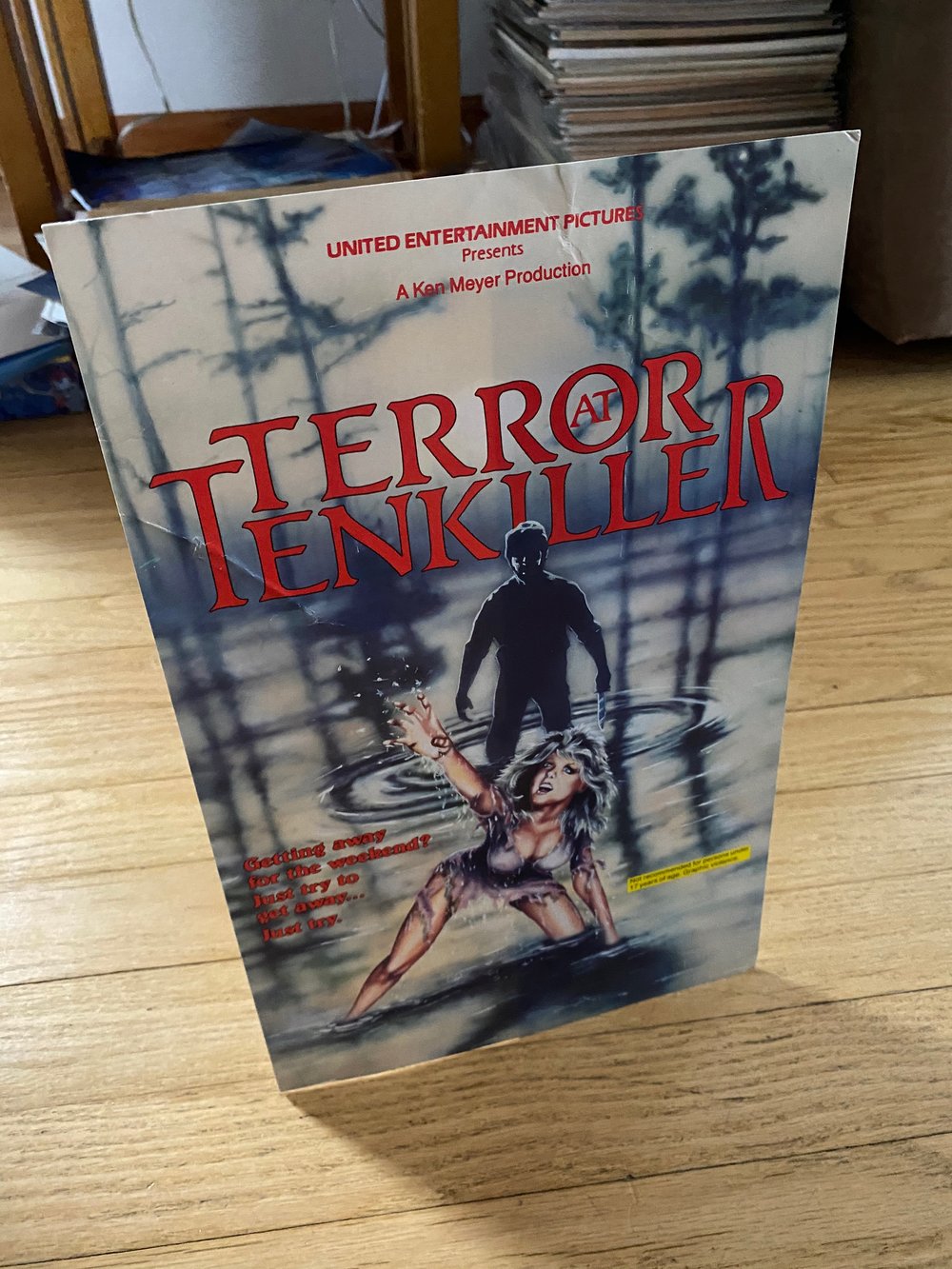 1986 TERROR AT TENKILLER United Home Entertainment Carboard Tabletop Promotional Standee