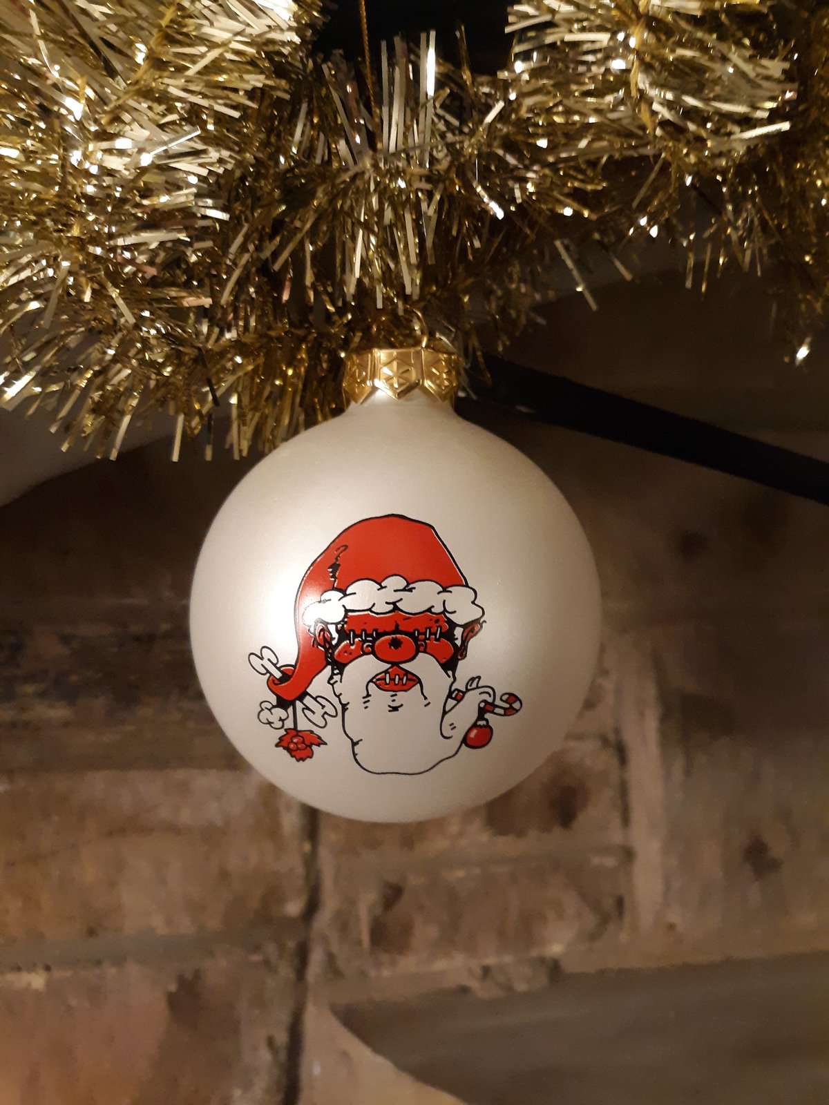 TSANTA! Shrunken Head Santa Limited Edition Glass Ornament