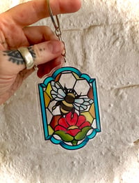 Bee keyring