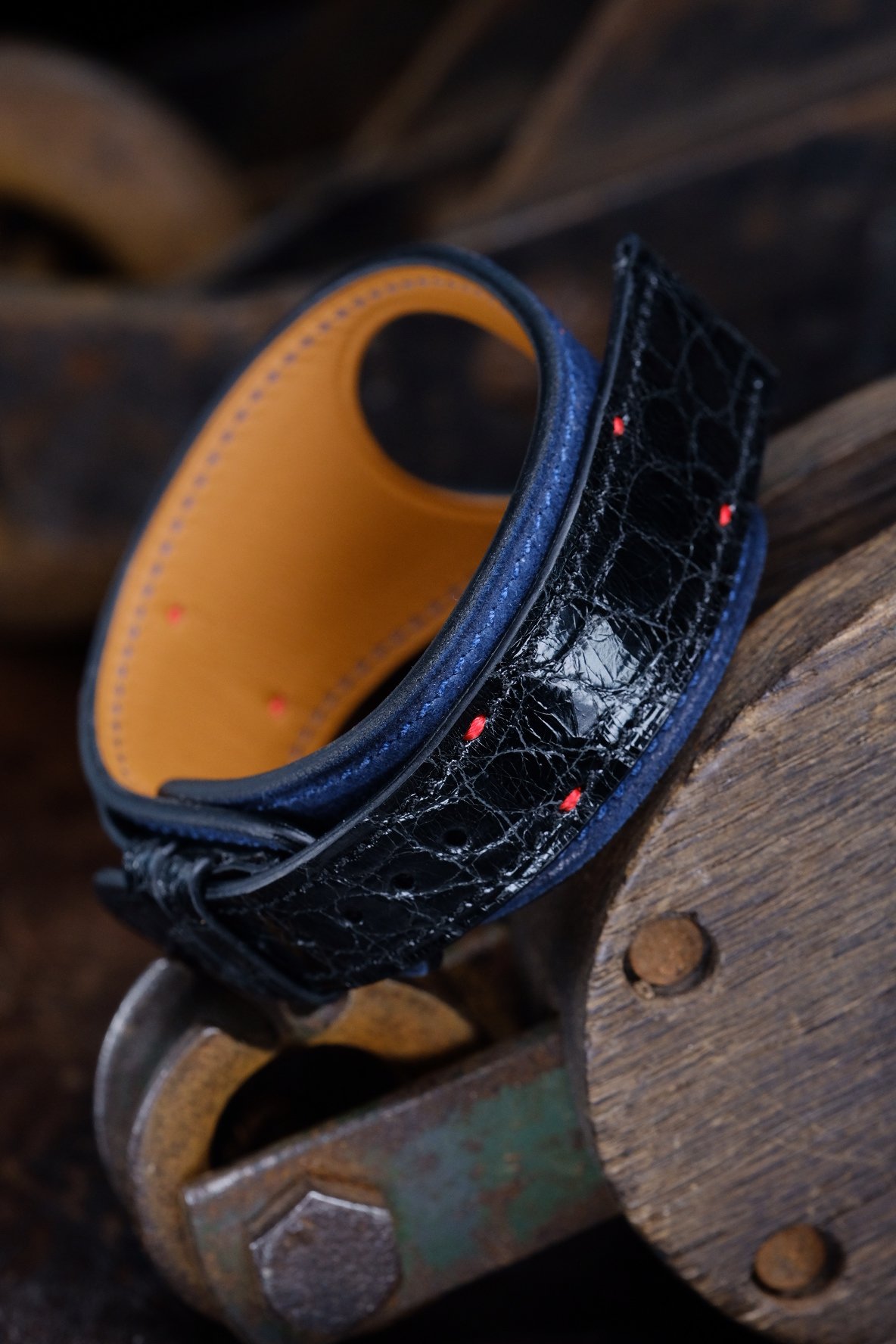 Image of  EXOTIC RAPTOR GLOSS BLACK ALLIGATOR & NAVY SUEDE  