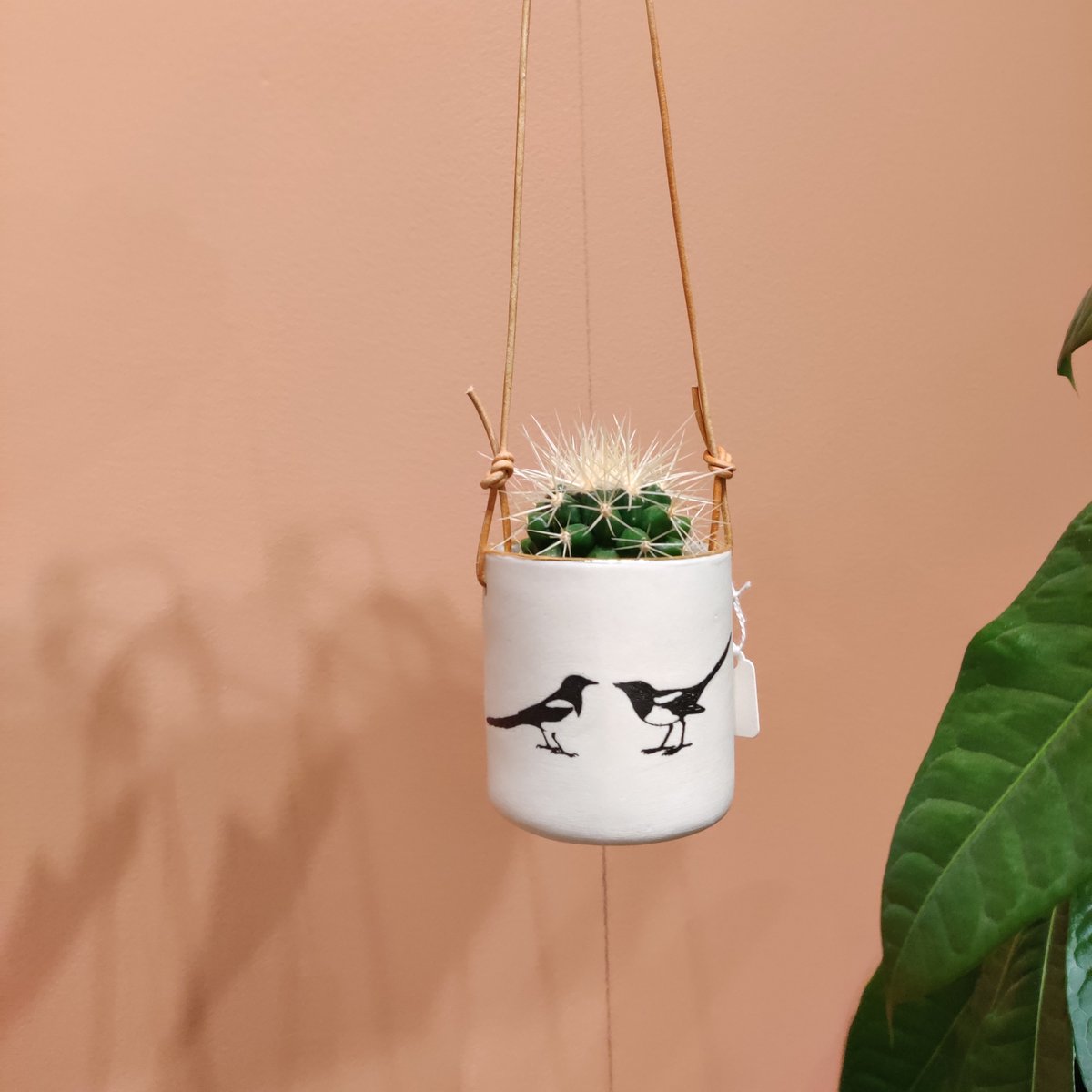 Porcelain magpie pair hanging planter