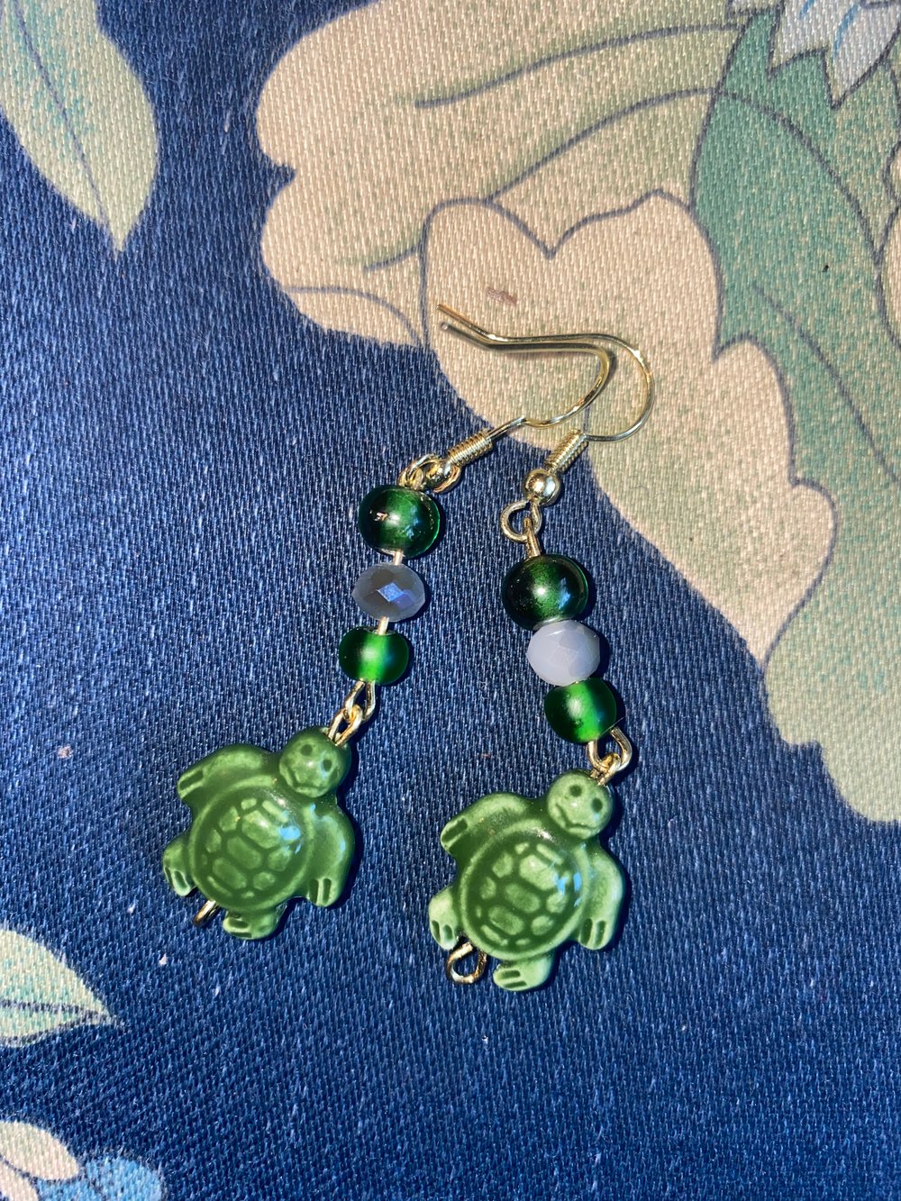 Image of Green turtle dangle earrings 