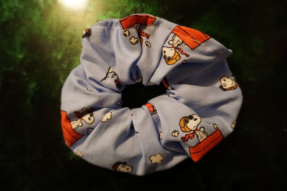 Image of Snoopy Flying Ace Scrunchie