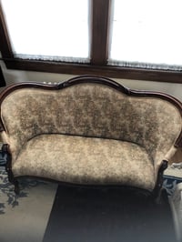 Image 1 of Vintage Victorian Settee