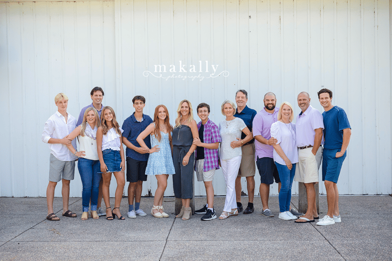 Image of HOLIDAY SALE-Extended Family Session