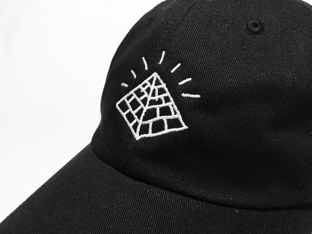 Image of JUMPER - DRAWING PYRAMID CAP 2020