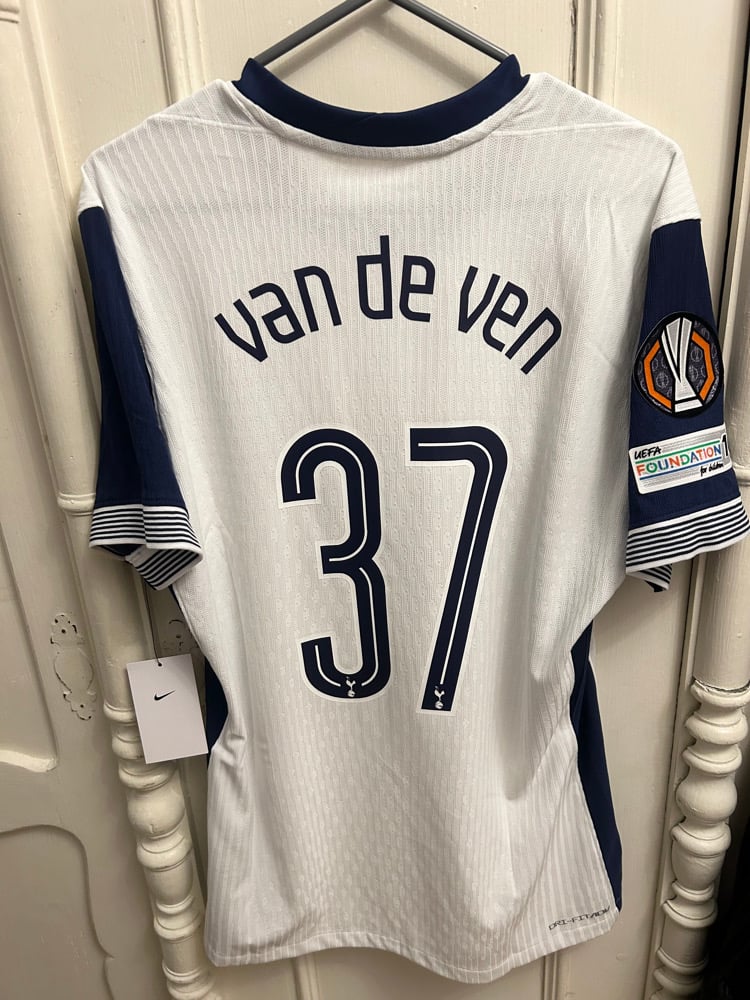 Image of Tottenham Hotspur “VAN DE VEN 37” Vaporknit 2024/25 Home Europa Final Shirt (L)
