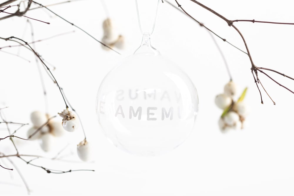 Image of "Let us live..." 7 cm Christmas ball with white inscription in Latin