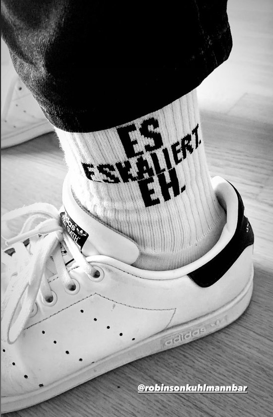 Image of Robinson Bar "Es Eskaliert Eh" Socken (new sizes available)