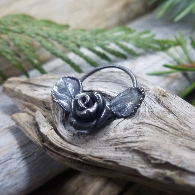 Dainty Black Rose | Fern Jilly