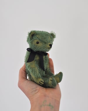 Image of old worn bear -Frankie-