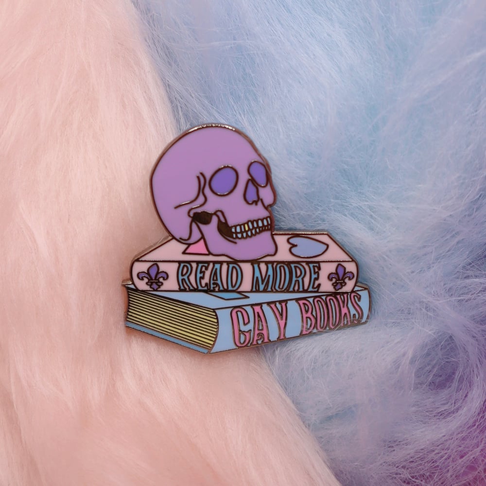 Image of Read More Gay Books Enamel Pin