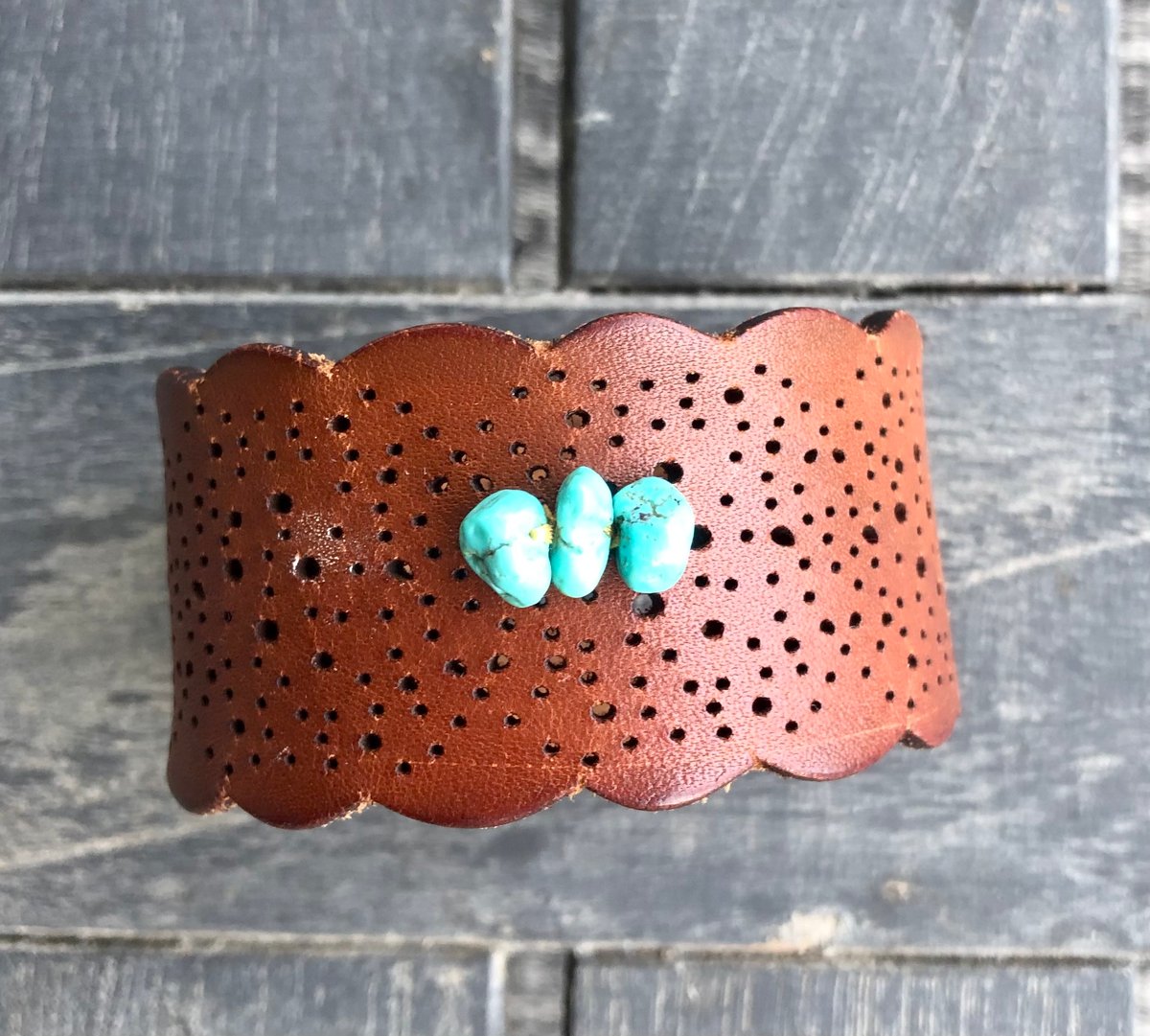 Image of Scalloped leather cuff/turquoise 