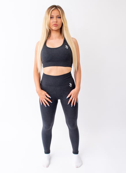 Image of BLACK SEAMLESS LEGGINGS & SPORTS BRA