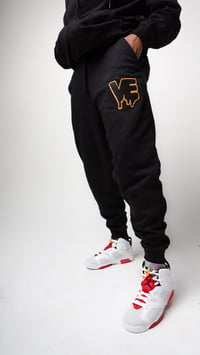 Image 4 of Black Unisex “In The Middle” Drip Patch Sweatsuit 