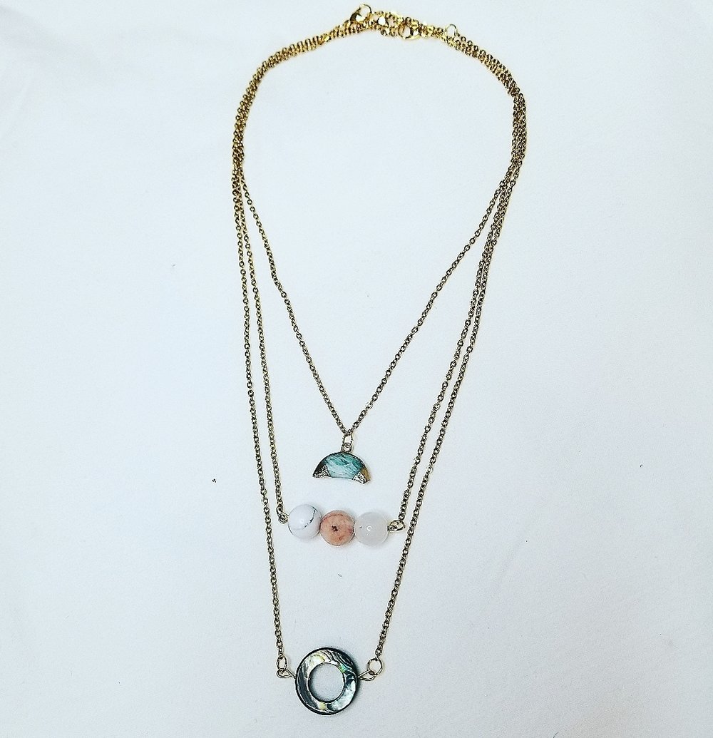 "Woosah" Necklace Set