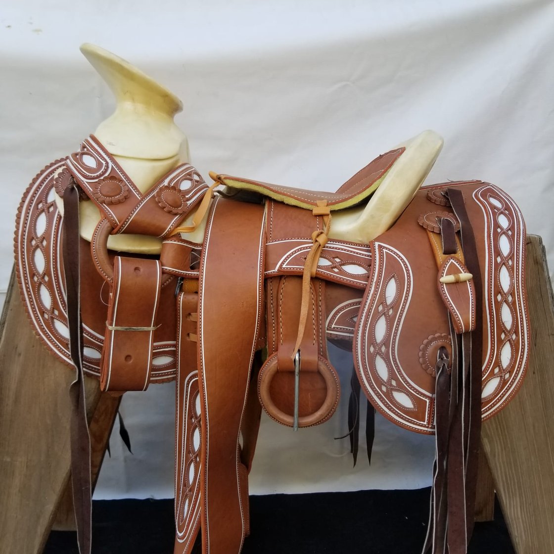 Image of "El Sargento" Cantinas de Guitarra 15"