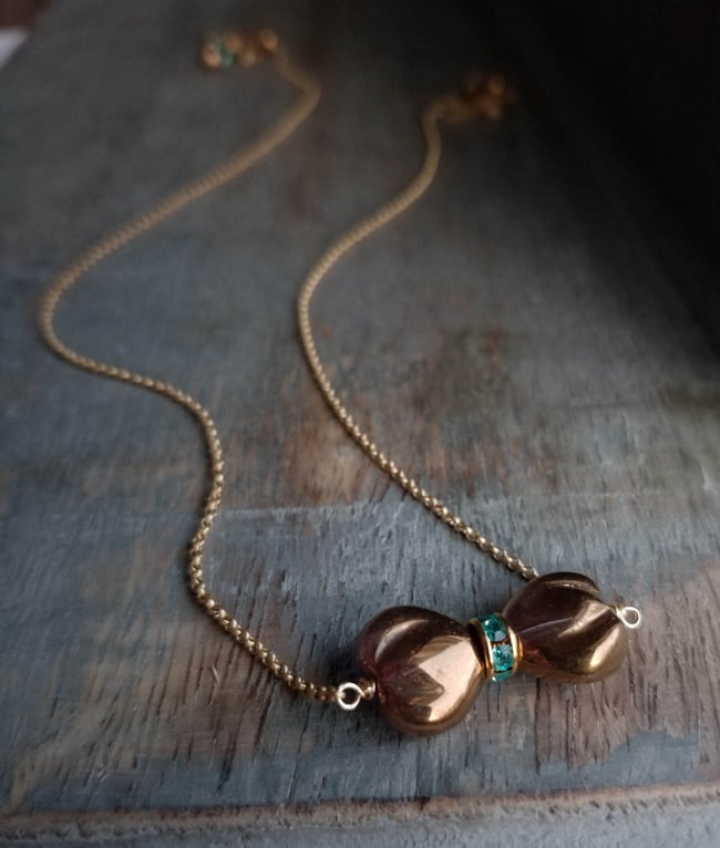 Tiny Bow Necklace (Bronze)