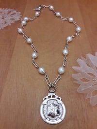 Image 1 of White Pearls with shiny links, item 4UK